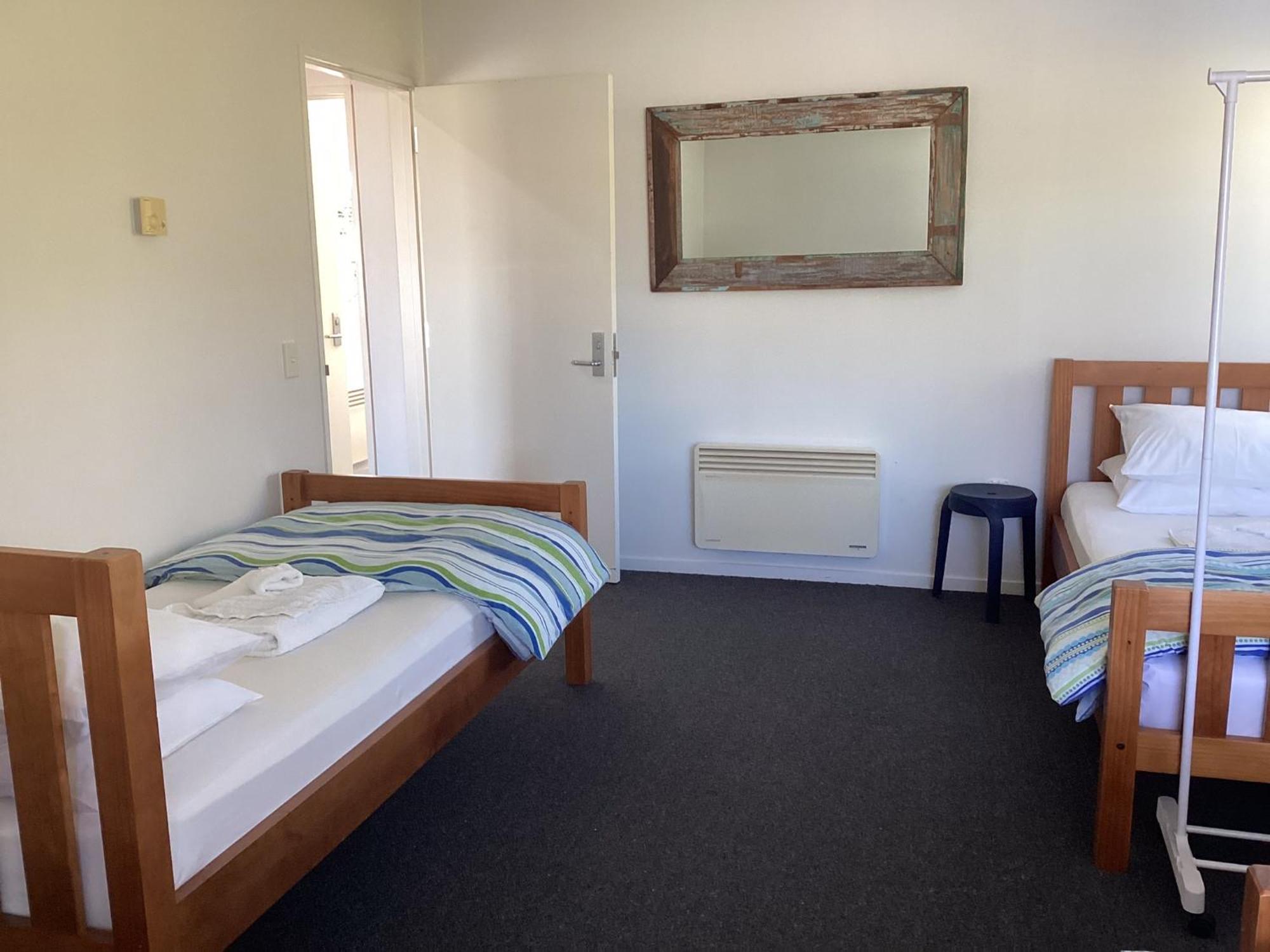 Stay In School By The Sea Dunedin Extérieur photo